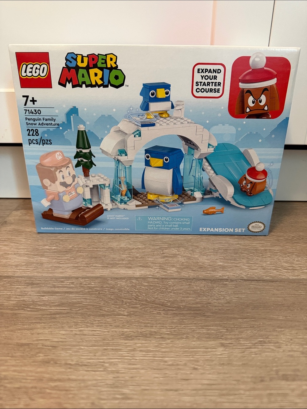 Brand New Lego Super Mario Penguin Family Snow Adventure - Blue White